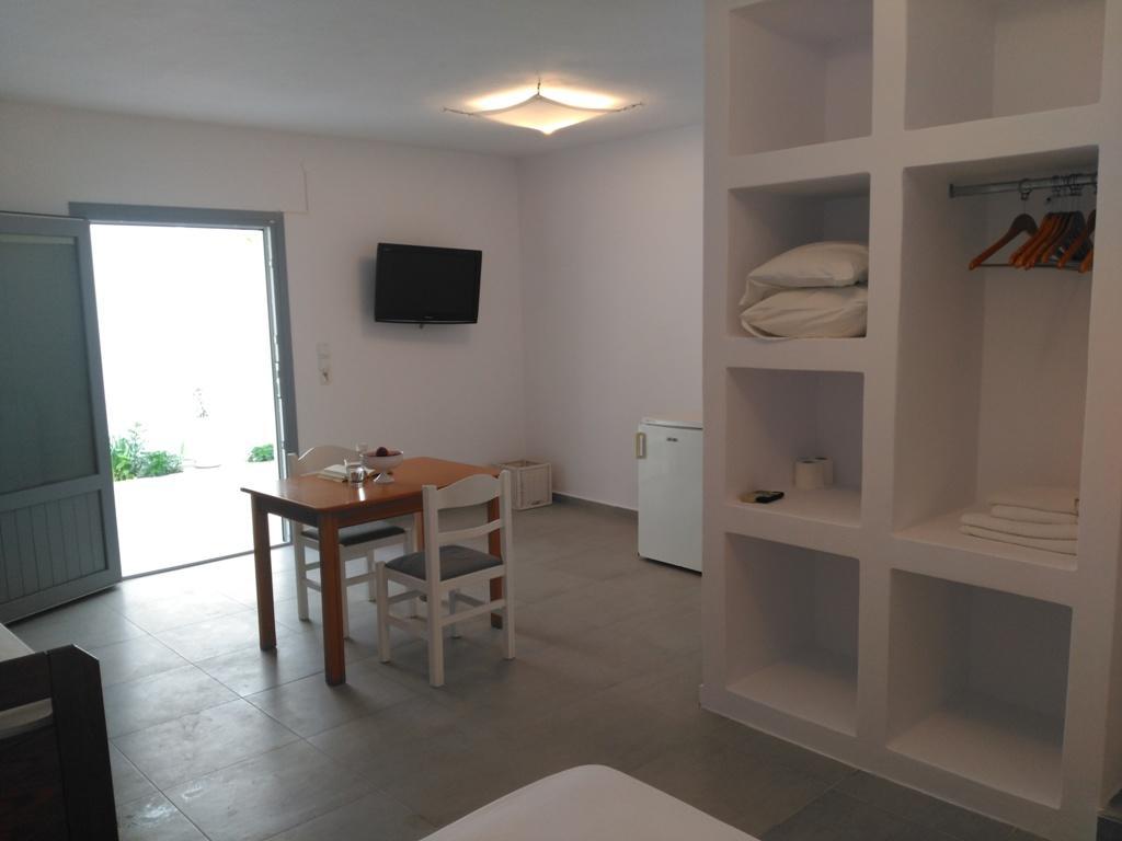 Milos Bay Suites آداماس المظهر الخارجي الصورة