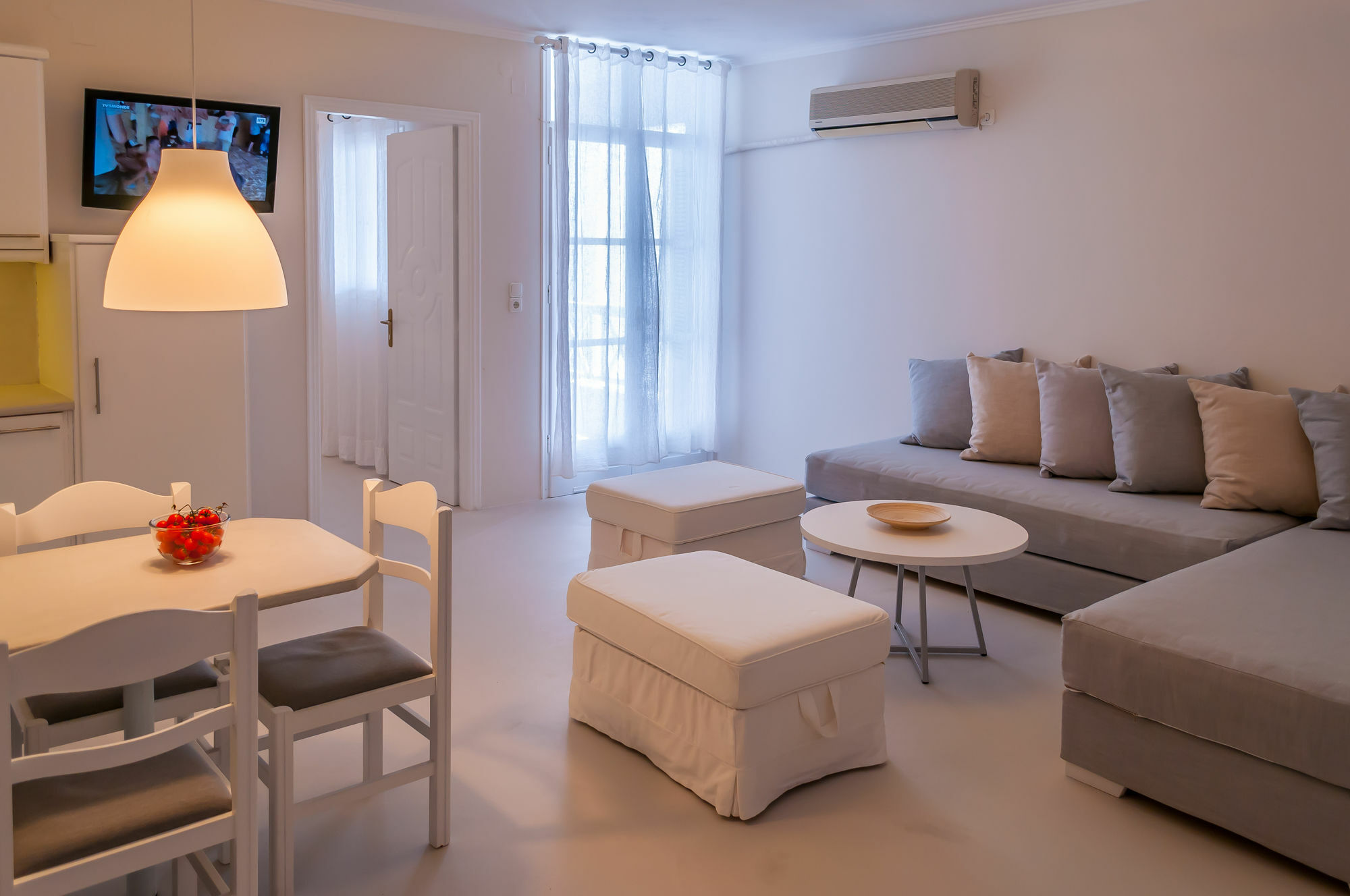Milos Bay Suites آداماس المظهر الخارجي الصورة