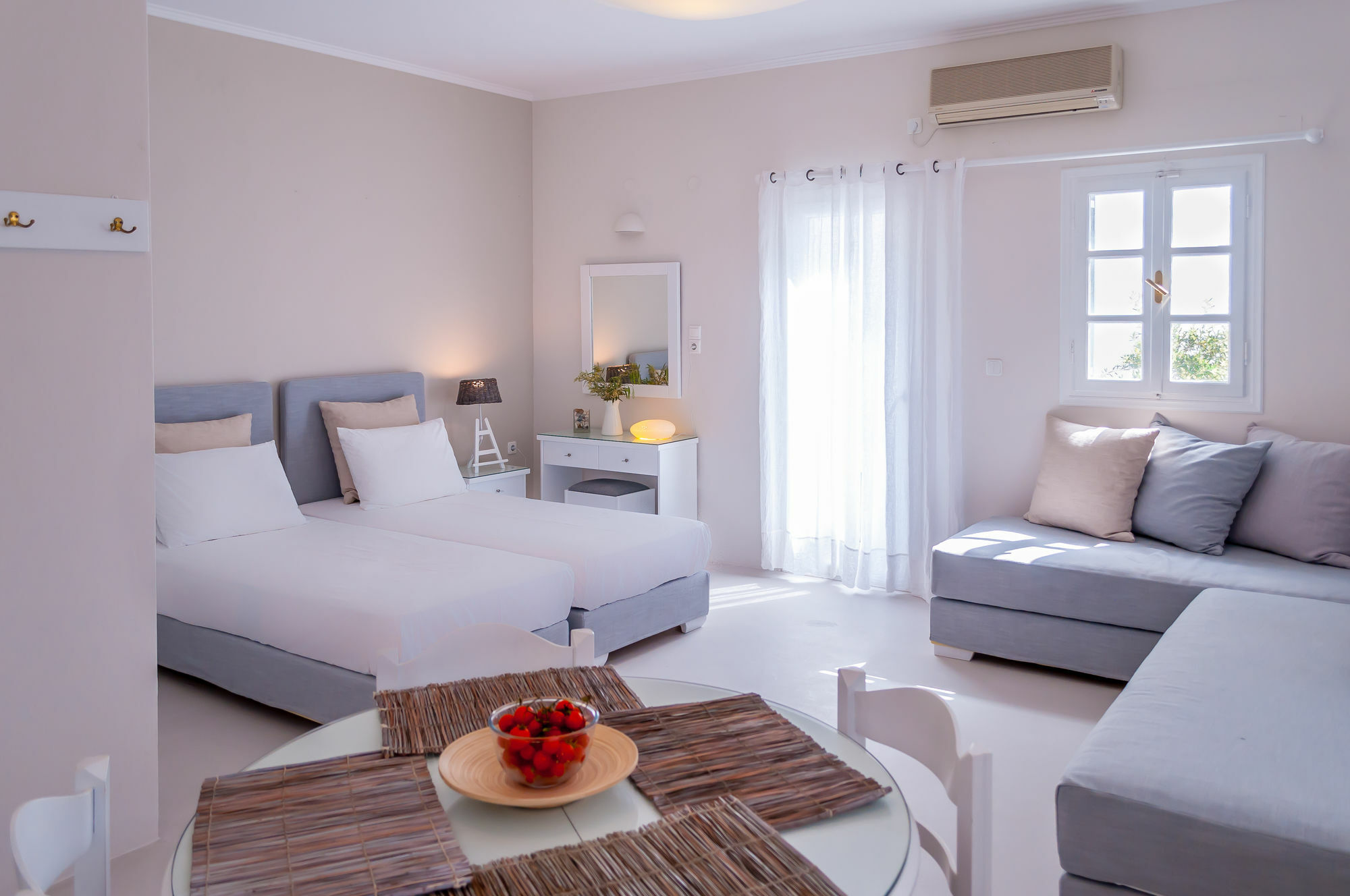 Milos Bay Suites آداماس المظهر الخارجي الصورة